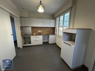  Appartement à louer 4 pièces 116 m²