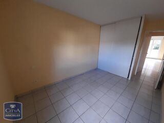  Appartement à louer 3 pièces 65 m²