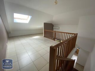  Appartement à louer 3 pièces 42 m²