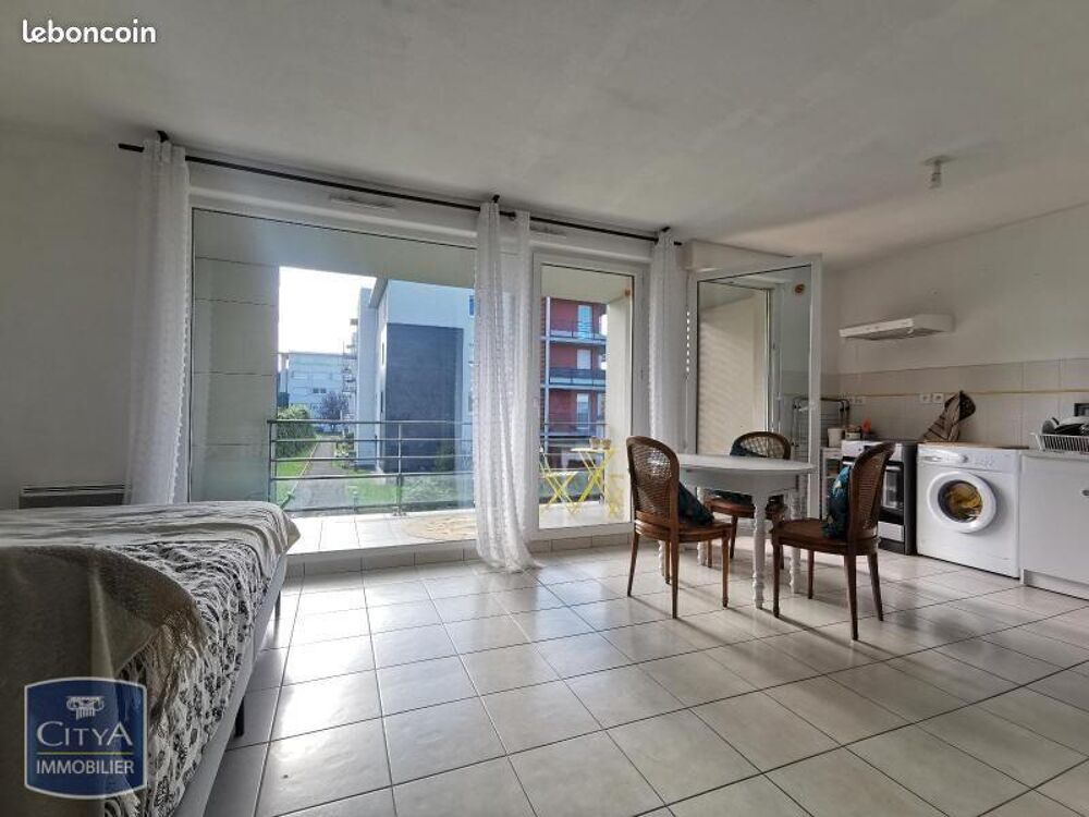 Nous vous proposons à la location cet appartement de typ....