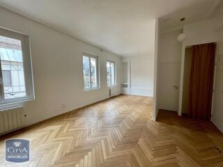  Appartement à louer 2 pièces 54 m²