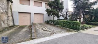  Parking / Garage à louer 
