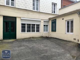  Parking / Garage à louer 