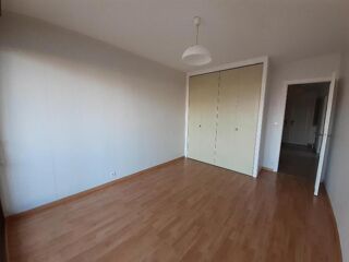  Appartement à louer 2 pièces 56 m²
