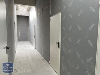  Parking / Garage à louer 