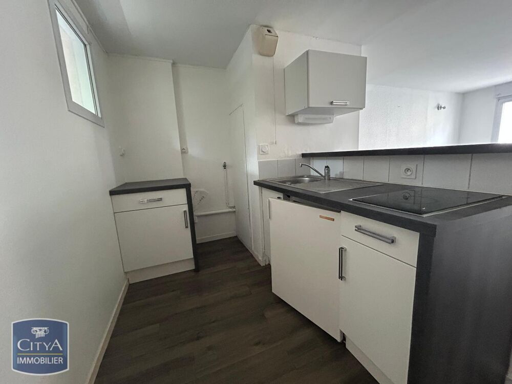 APPARTEMENT T2 AVEC PARKING À louer : à LAVAL (53000) ve....