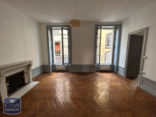  Appartement à louer 4 pièces 81 m²