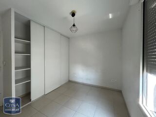  Appartement à louer 4 pièces 80 m²