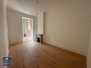  Appartement à louer 4 pièces 90 m²