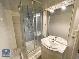  Appartement à louer 1 pièce 28 m²