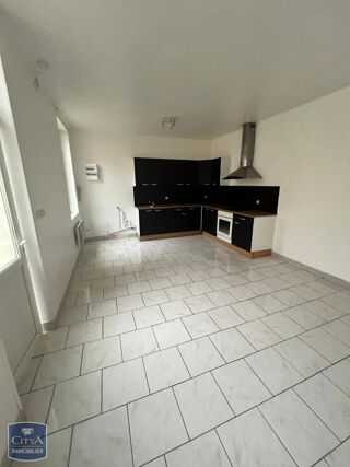  Appartement à louer 4 pièces 84 m²