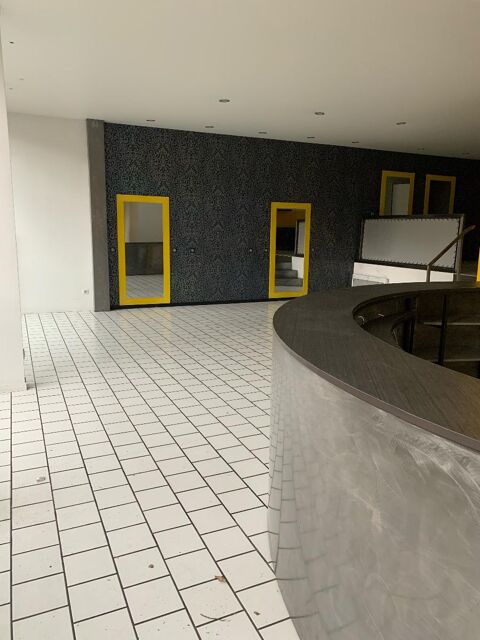   Location / Local Commercial - 127 m² 