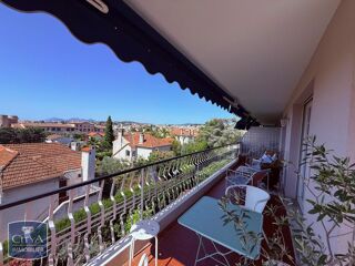  Appartement à louer 4 pièces 84 m²