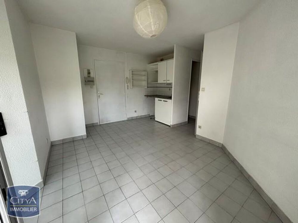 À louer : Appartement T2 de 24.1 m² situé à Sète. Ce bie....