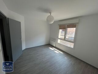  Appartement à louer 4 pièces 112 m²