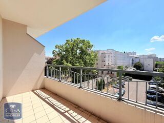  Appartement à louer 4 pièces 85 m²