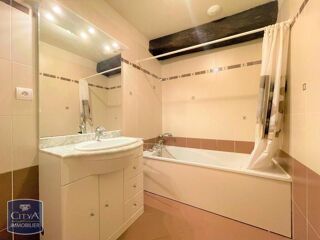  Appartement à louer 3 pièces 68 m²