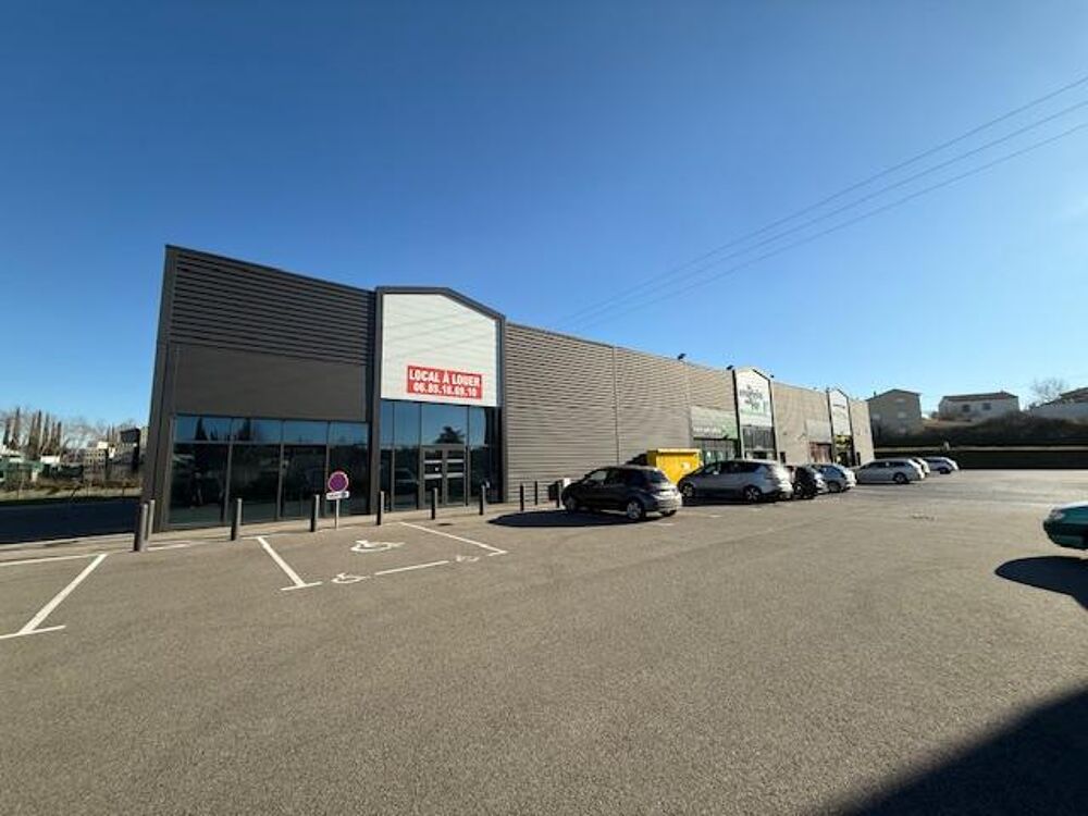 Location / Local Commercial Villeneuve-de-Berg (07170)