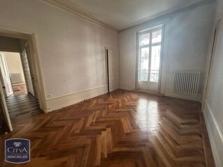  Appartement à louer 4 pièces 125 m²