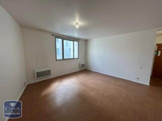  Appartement à louer 1 pièce 32 m²