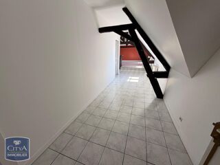  Appartement à louer 4 pièces 84 m²
