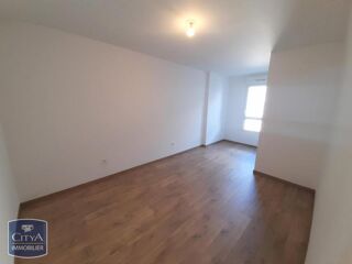  Appartement à louer 3 pièces 65 m²