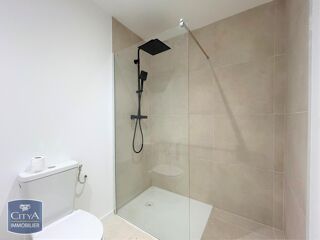  Appartement à louer 3 pièces 65 m²