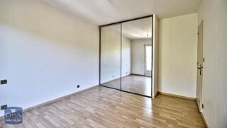  Appartement à louer 3 pièces 87 m²