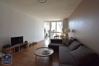  Appartement à louer 3 pièces 81 m²