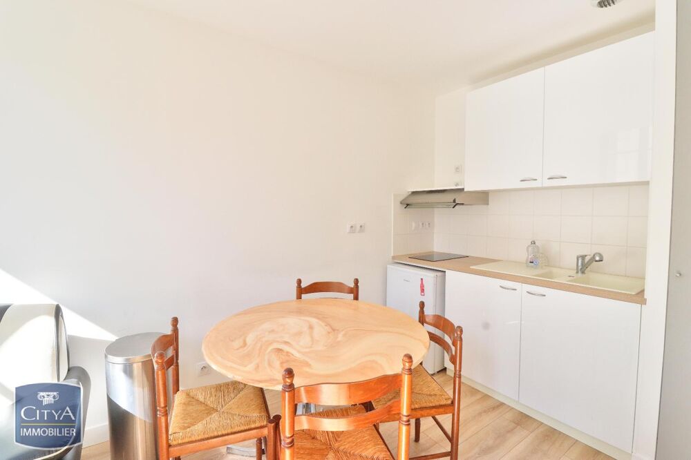 location Appartement - 1 pièce(s) - 27 m² Saint-Étienne (42000)