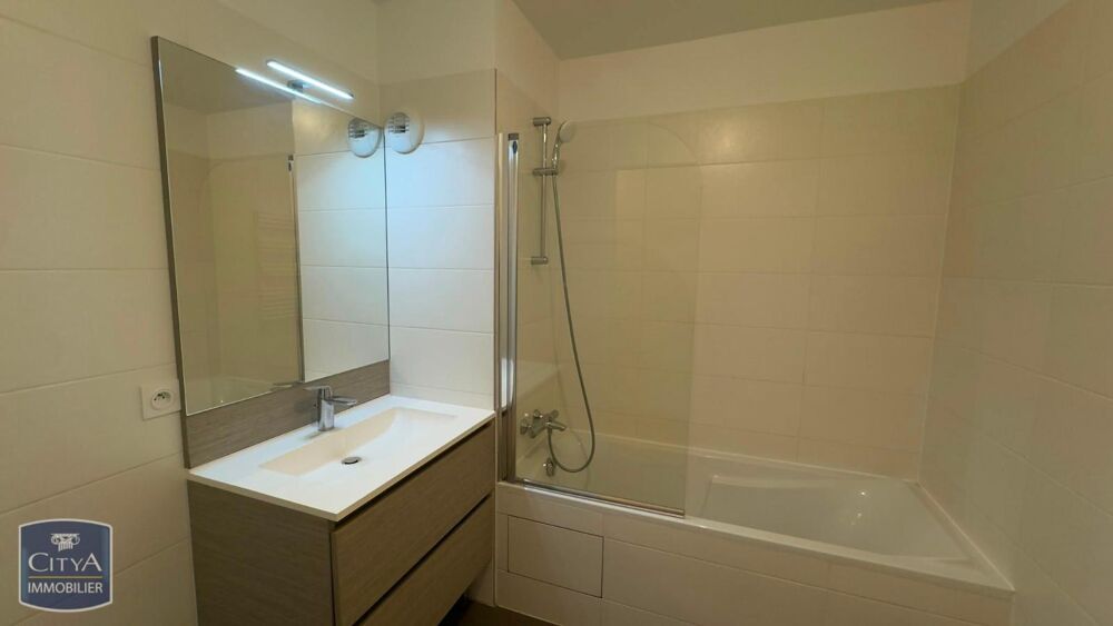 location Appartement - 3 pièce(s) - 66 m² Puteaux (92800)