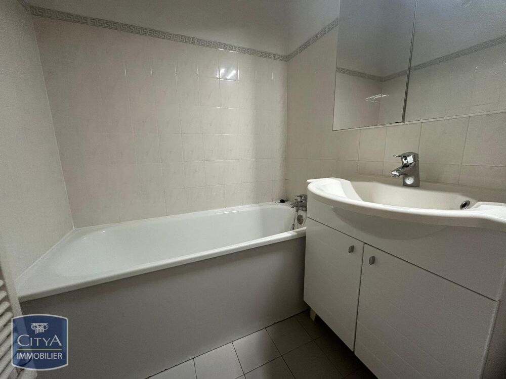 location Appartement - 1 pièce(s) - 29 m² Noisy-le-Grand (93160)