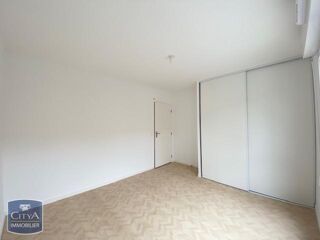  Appartement à louer 3 pièces 64 m²