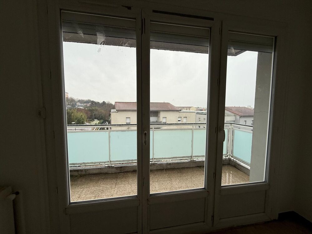 location Appartement - 4 pièce(s) - 80 m² Décines-Charpieu (69150)
