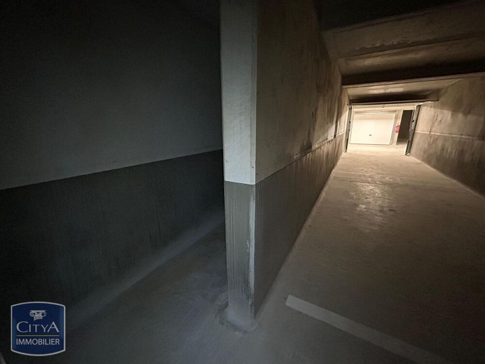 location Parking / Garage - 35 m² Antibes (06600)