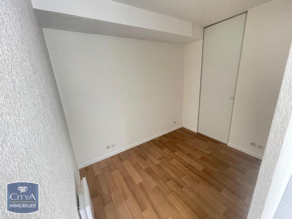 A LOUER Bel appartement de type T1bis situé à Pau, secte....