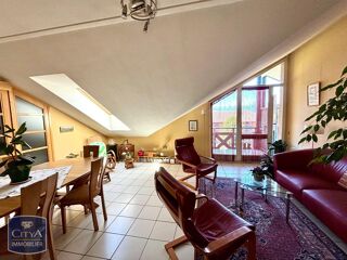  Appartement à louer 4 pièces 85 m²