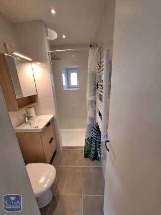  Appartement à louer 2 pièces 33 m²