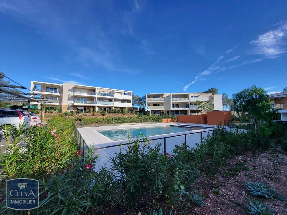 À LOUER : Appartement T2 situé à Roquebrune sur Argens, ....