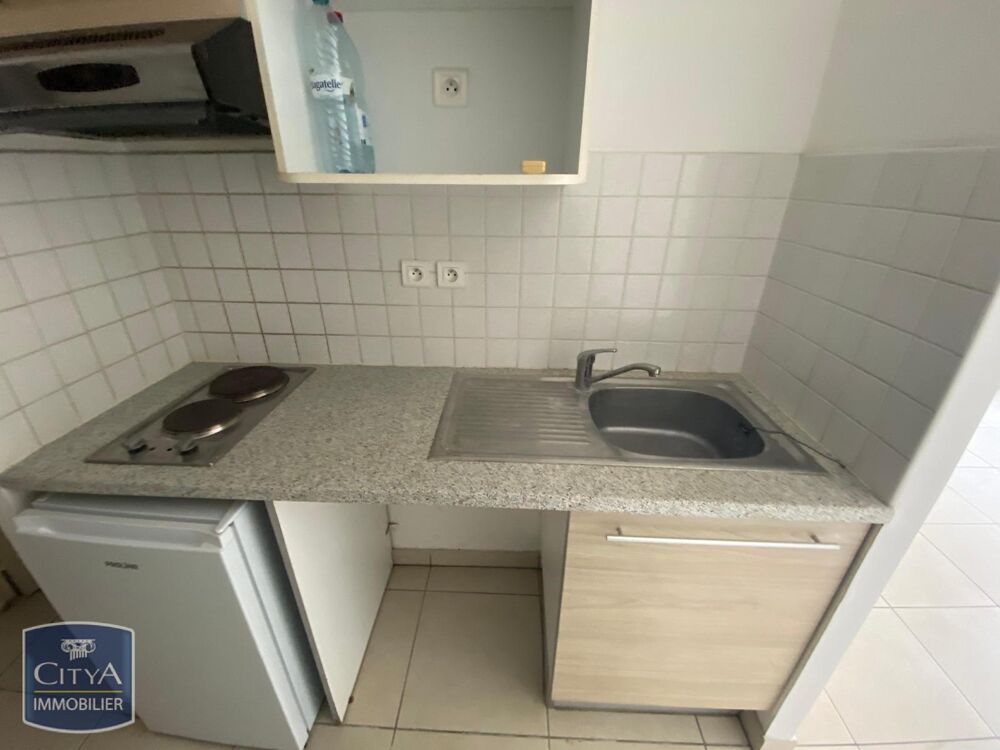 location Appartement - 1 pièce(s) - 24 m² Sainte-Clotilde (97490)