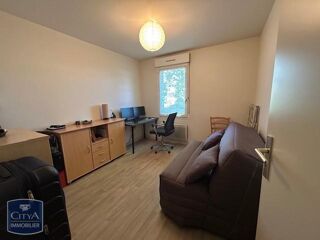  Appartement à louer 3 pièces 76 m²