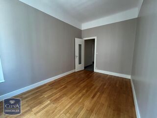  Appartement à louer 3 pièces 78 m²