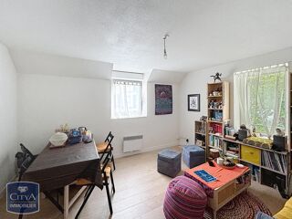  Appartement à louer 2 pièces 31 m²