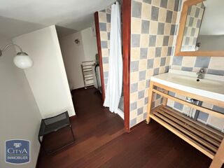  Appartement à louer 2 pièces 33 m²