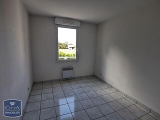  Appartement à louer 4 pièces 77 m²