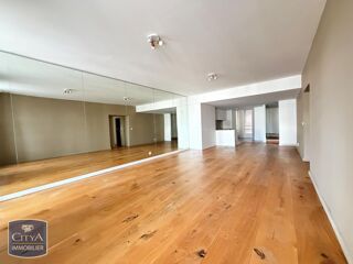  Appartement à louer 4 pièces 124 m²