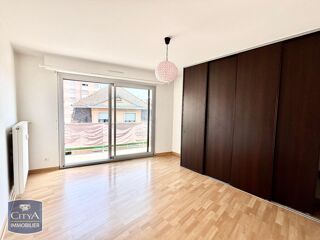  Appartement à louer 2 pièces 63 m²