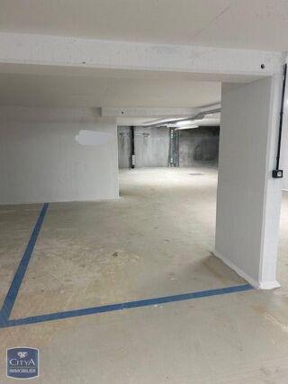  Parking / Garage � louer 