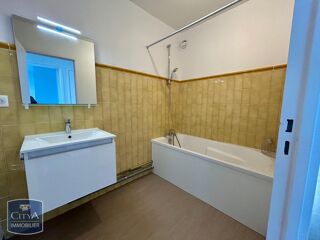  Appartement à louer 3 pièces 73 m²