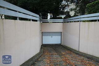  Parking / Garage � louer 